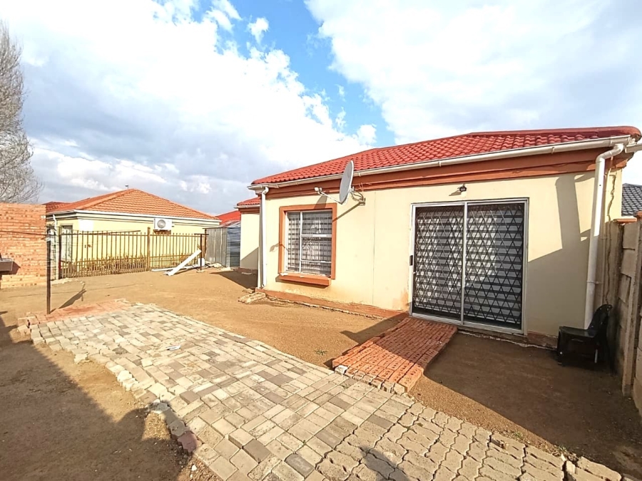 2 Bedroom Property for Sale in Vista Park Free State